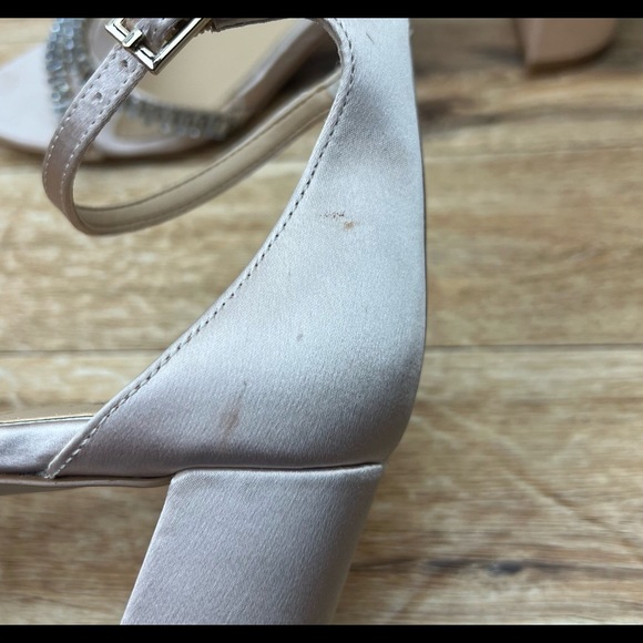 BADGLEY MISCHKA JOANNE EMBELLISHED BLOCK HEEL - Picture 7 of 8